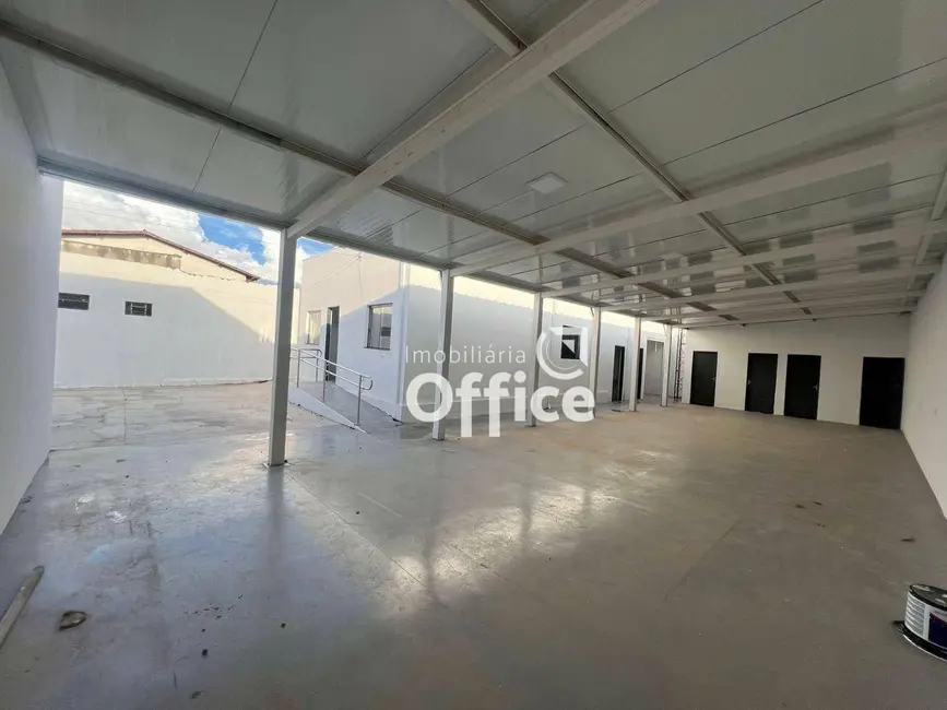 Foto 4 de Loja para alugar, 500m2 em Vila Santa Maria de Nazareth, Anapolis - GO