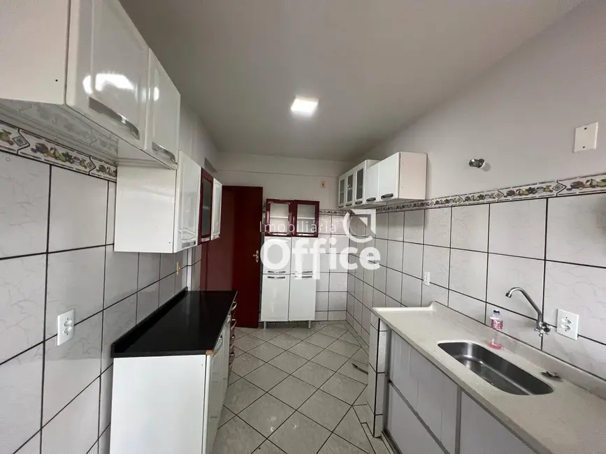 Foto 6 de Apartamento com 3 quartos para alugar, 77m2 em Antônio Fernandes, Anapolis - GO