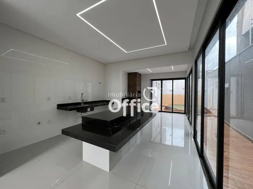 Casa com 3 quartos à venda, 340m2 em Parque São João, Anapolis - GO - imagem 8 Foto 8 de Casa com 3 quartos à venda, 340m2 em Parque São João, Anapolis - GO