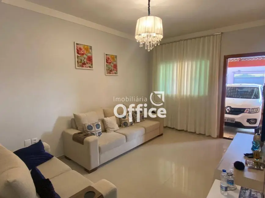 Foto 2 de Casa com 3 quartos à venda, 202m2 em Residencial Vale do Sol, Anapolis - GO
