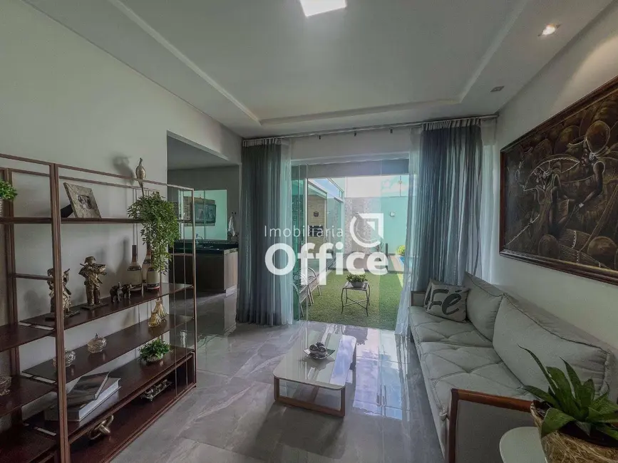 Casa com 3 quartos à venda, 300m2 em Parque Brasília 2ª Etapa, Anapolis - GO - imagem 6 Foto 6 de Casa com 3 quartos à venda, 300m2 em Parque Brasília 2ª Etapa, Anapolis - GO