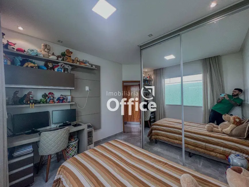 Casa com 3 quartos à venda, 300m2 em Parque Brasília 2ª Etapa, Anapolis - GO - imagem 8 Foto 8 de Casa com 3 quartos à venda, 300m2 em Parque Brasília 2ª Etapa, Anapolis - GO