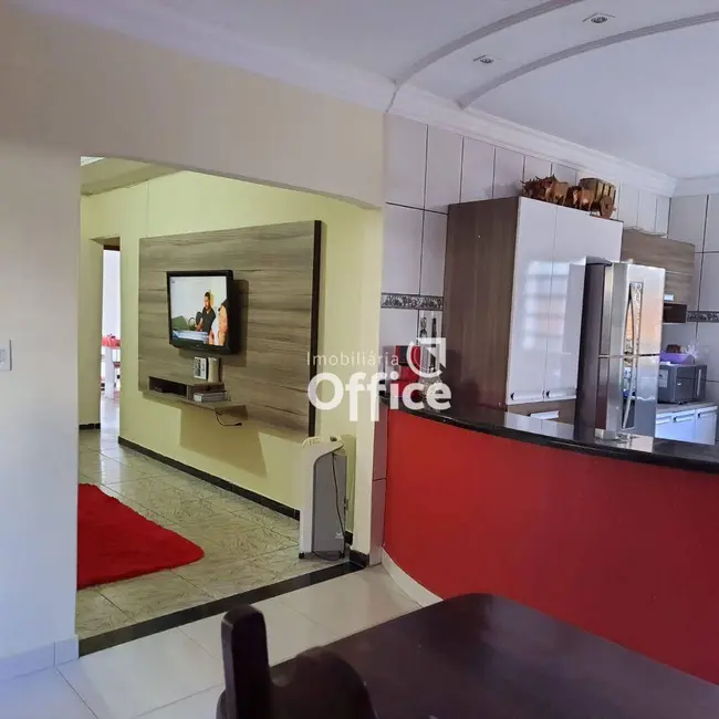 Foto 4 de Casa com 3 quartos à venda, 300m2 em Jardim dos Ipês, Anapolis - GO