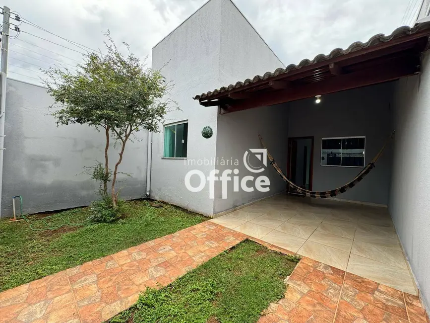 Foto 1 de Casa com 3 quartos à venda, 150m2 em Residencial Flor do Cerrado, Anapolis - GO