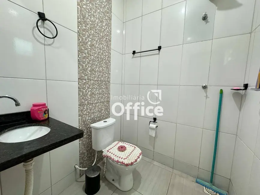 Foto 8 de Casa com 3 quartos à venda, 150m2 em Residencial Flor do Cerrado, Anapolis - GO