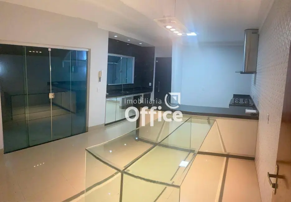 Casa com 3 quartos à venda, 300m2 em Parque Brasília 2ª Etapa, Anapolis - GO - imagem 6 Foto 6 de Casa com 3 quartos à venda, 300m2 em Parque Brasília 2ª Etapa, Anapolis - GO