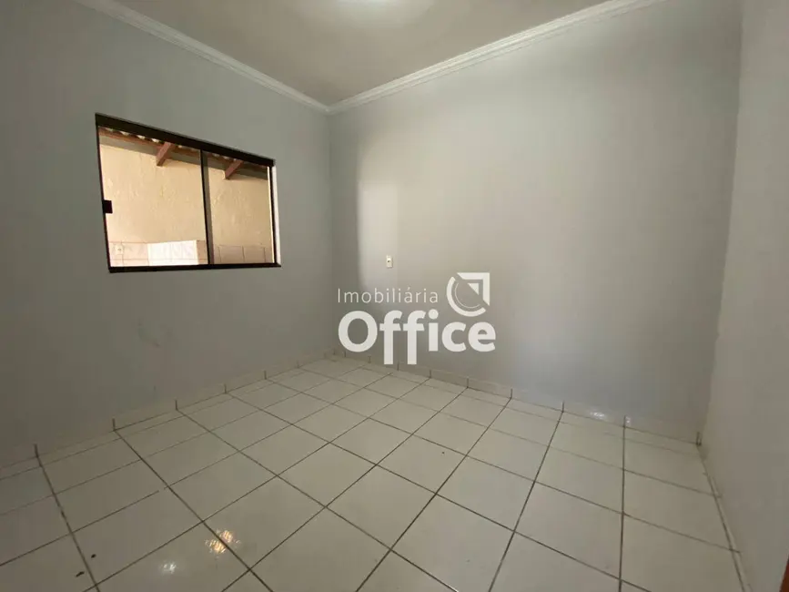 Casa com 3 quartos à venda, 200m2 em São Carlos, Anapolis - GO - imagem 5 Foto 5 de Casa com 3 quartos à venda, 200m2 em São Carlos, Anapolis - GO