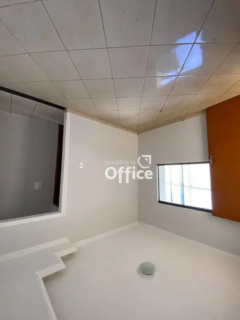 Casa com 3 quartos à venda, 200m2 em São Carlos, Anapolis - GO - imagem 3 Foto 3 de Casa com 3 quartos à venda, 200m2 em São Carlos, Anapolis - GO