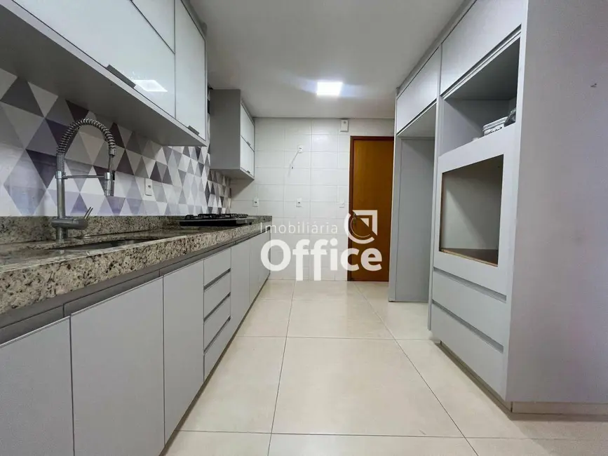 Foto 2 de Apartamento com 3 quartos à venda, 93m2 em Vila Santa Isabel, Anapolis - GO