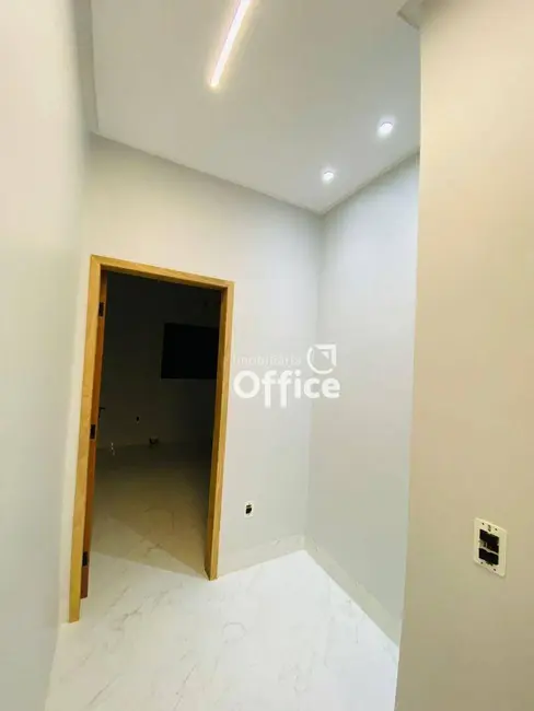 Foto 3 de Casa com 3 quartos à venda, 300m2 em Parque Brasília 2ª Etapa, Anapolis - GO