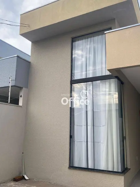 Foto 2 de Casa com 3 quartos à venda, 150m2 em Jibran El Hadj, Anapolis - GO