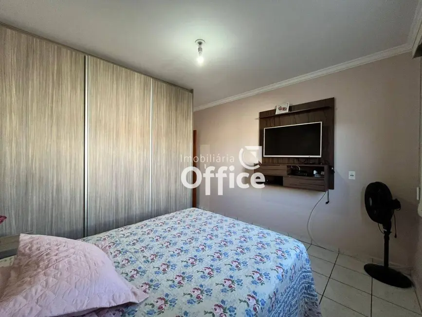 Foto 6 de Casa com 3 quartos à venda, 200m2 em Residencial Ayrton Senna, Anapolis - GO