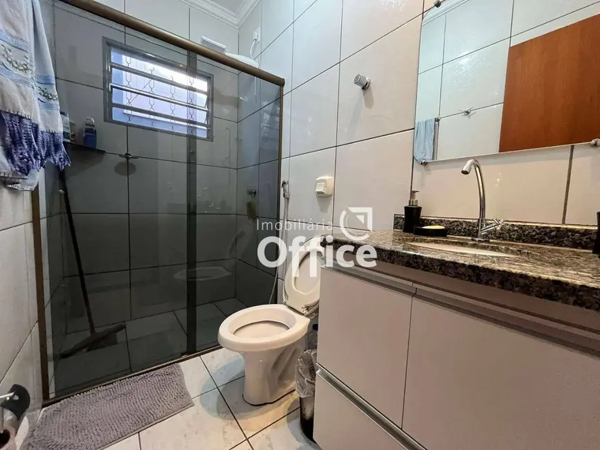 Foto 7 de Casa com 3 quartos à venda, 200m2 em Residencial Ayrton Senna, Anapolis - GO