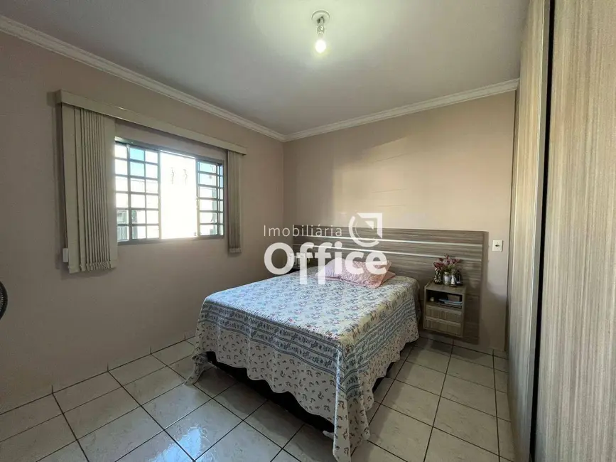 Foto 5 de Casa com 3 quartos à venda, 200m2 em Residencial Ayrton Senna, Anapolis - GO