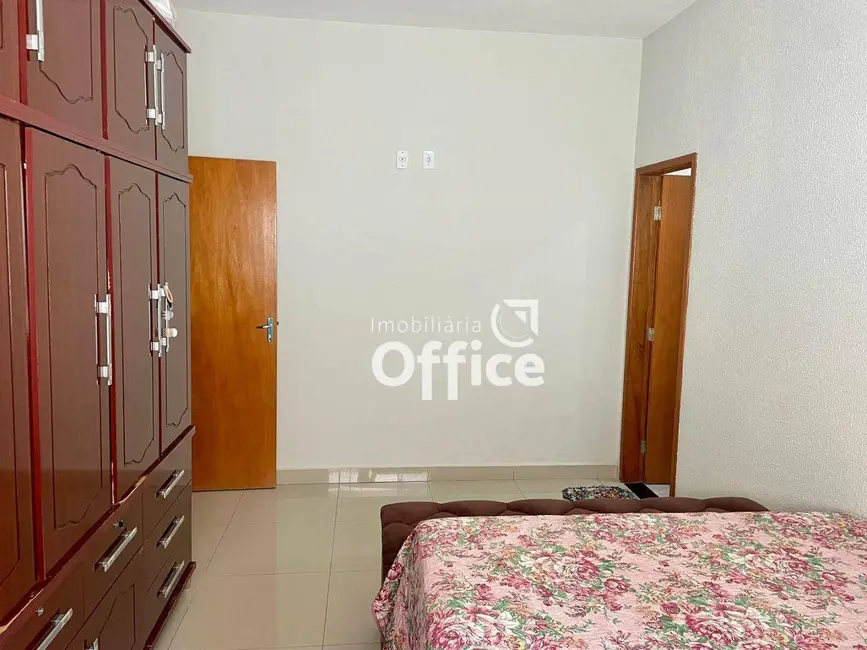 Casa com 3 quartos à venda, 150m2 em Residencial Flor do Cerrado, Anapolis - GO - imagem 8 Foto 8 de Casa com 3 quartos à venda, 150m2 em Residencial Flor do Cerrado, Anapolis - GO