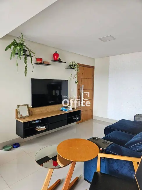 Foto 2 de Apartamento com 3 quartos à venda, 80m2 em Parque Residencial das Flores, Anapolis - GO