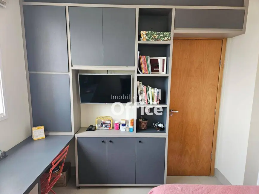 Foto 4 de Apartamento com 3 quartos à venda, 80m2 em Parque Residencial das Flores, Anapolis - GO