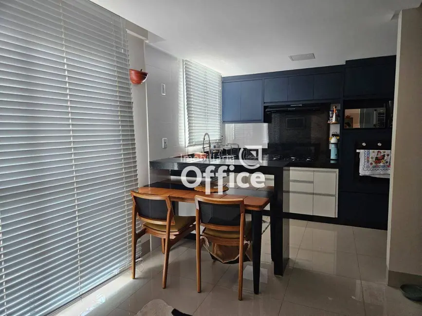 Foto 3 de Apartamento com 3 quartos à venda, 80m2 em Parque Residencial das Flores, Anapolis - GO