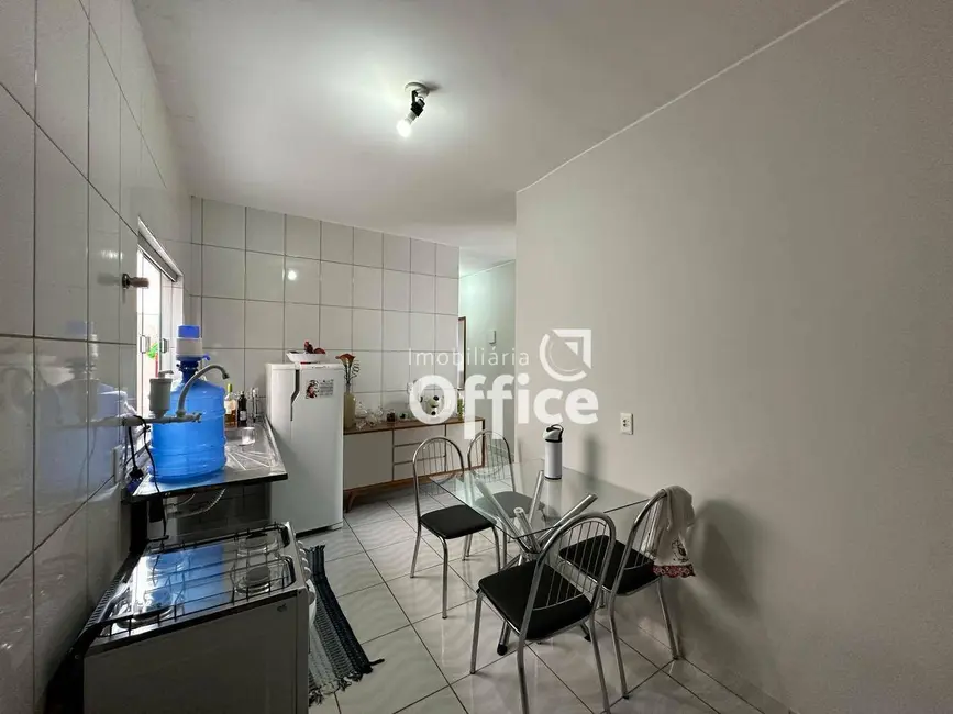 Foto 4 de Casa com 2 quartos à venda, 197m2 em Anapolis - GO