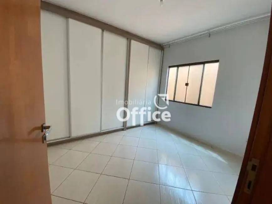 Casa com 5 quartos à venda, 300m2 em Jardim Ana Paula, Anapolis - GO - imagem 9 Foto 9 de Casa com 5 quartos à venda, 300m2 em Jardim Ana Paula, Anapolis - GO