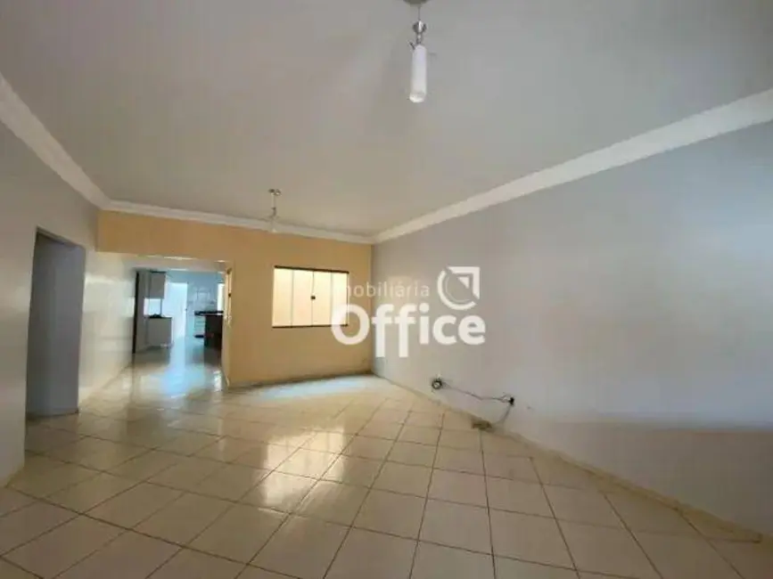 Casa com 5 quartos à venda, 300m2 em Jardim Ana Paula, Anapolis - GO - imagem 5 Foto 5 de Casa com 5 quartos à venda, 300m2 em Jardim Ana Paula, Anapolis - GO