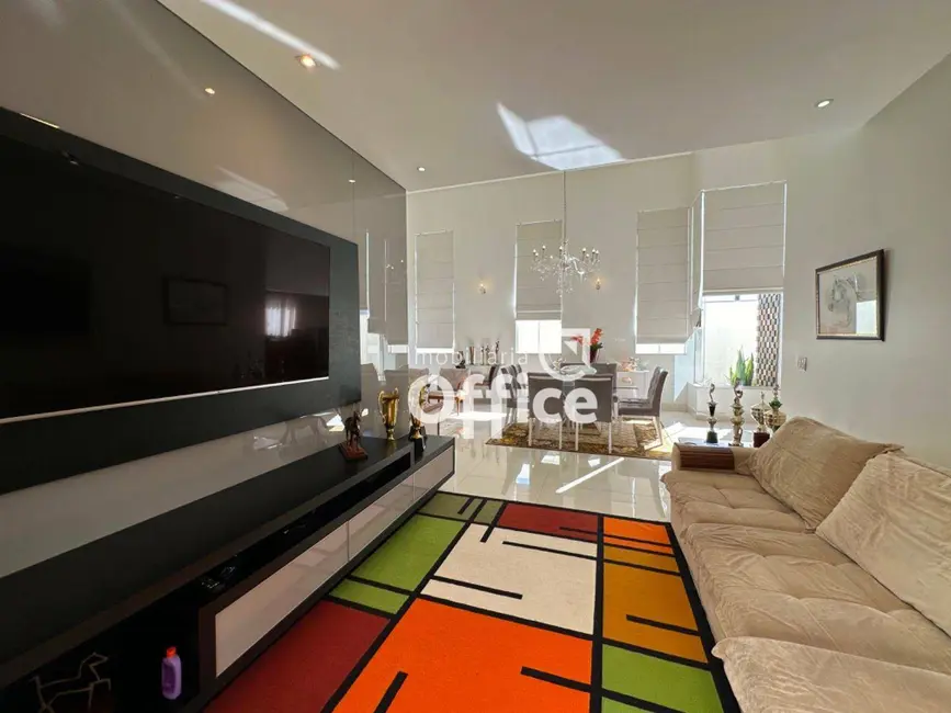 Foto 8 de Casa com 4 quartos à venda, 511m2 em Vila Santa Isabel, Anapolis - GO