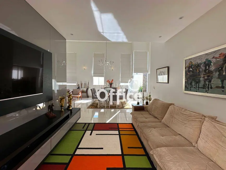 Foto 3 de Casa com 4 quartos à venda, 511m2 em Vila Santa Isabel, Anapolis - GO