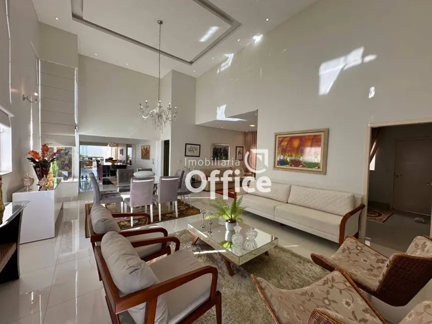 Foto 4 de Casa com 4 quartos à venda, 511m2 em Vila Santa Isabel, Anapolis - GO