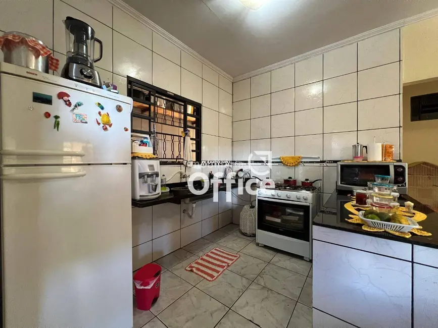 Foto 6 de Casa com 3 quartos à venda, 143m2 em Vila Santa Maria de Nazareth, Anapolis - GO