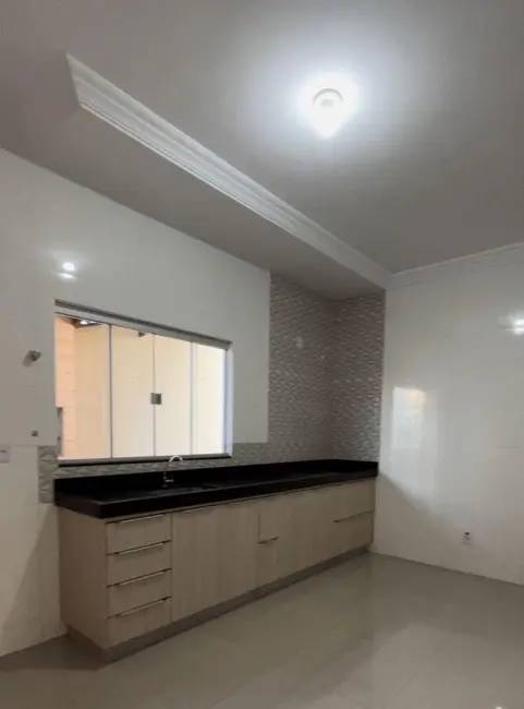 Casa com 3 quartos à venda, 180m2 em Setor Santa Clara, Anapolis - GO - imagem 3 Foto 3 de Casa com 3 quartos à venda, 180m2 em Setor Santa Clara, Anapolis - GO
