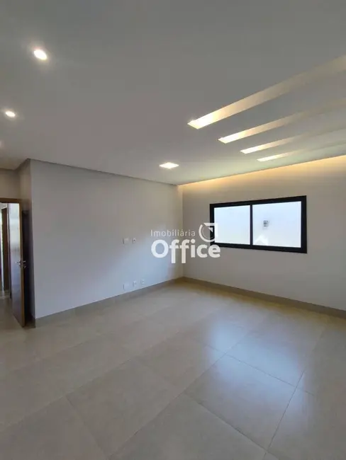 Casa com 3 quartos à venda, 420m2 em Anápolis City, Anapolis - GO - imagem 8 Foto 8 de Casa com 3 quartos à venda, 420m2 em Anápolis City, Anapolis - GO