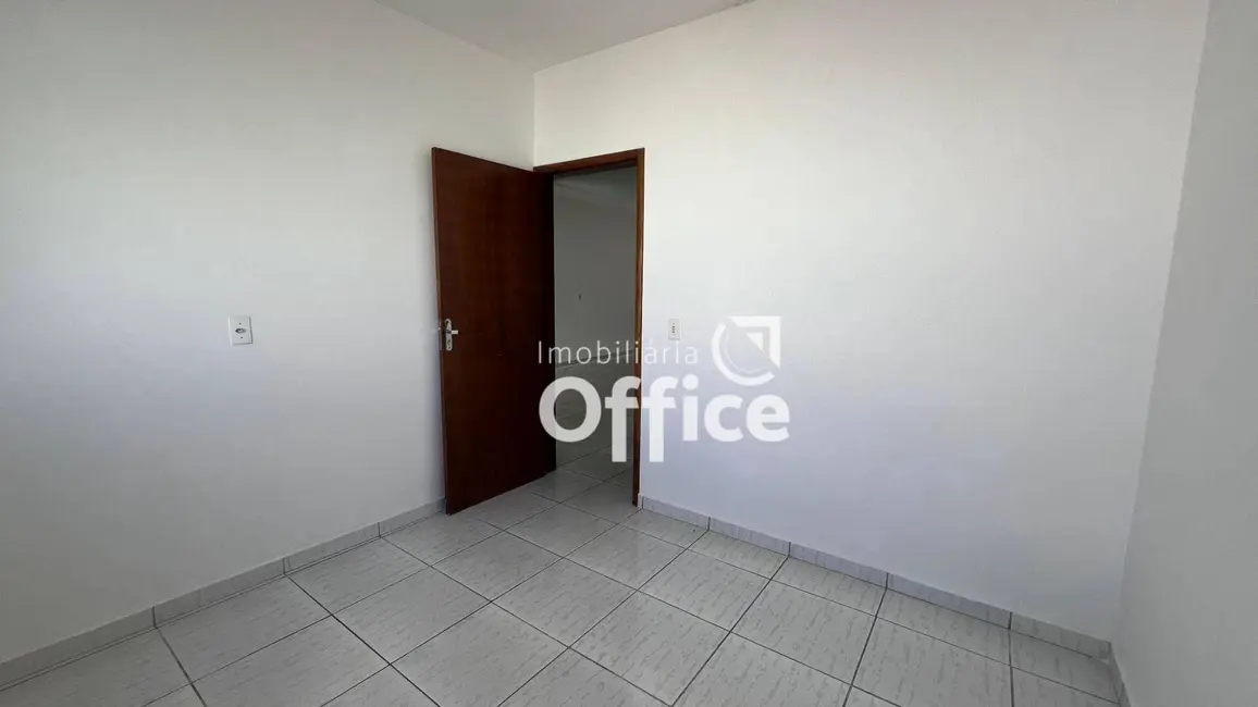 Foto 6 de Casa com 3 quartos à venda, 300m2 em Lourdes, Anapolis - GO