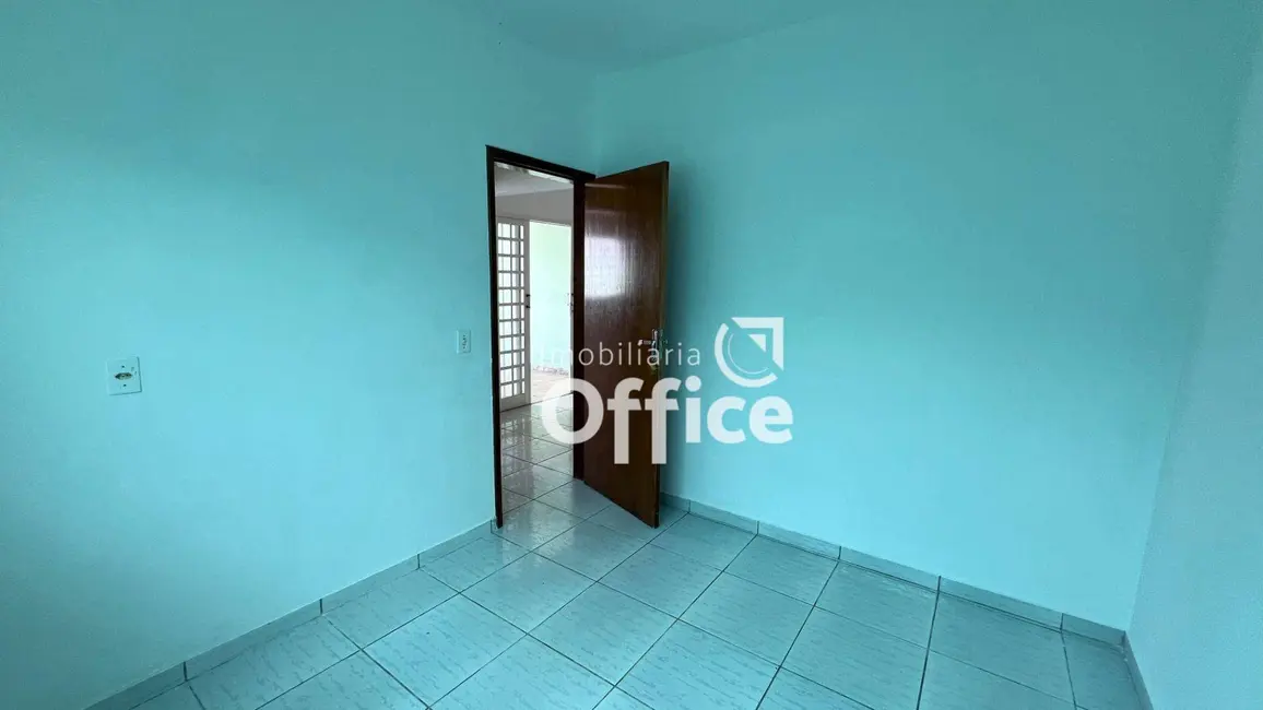 Foto 4 de Casa com 3 quartos à venda, 300m2 em Lourdes, Anapolis - GO