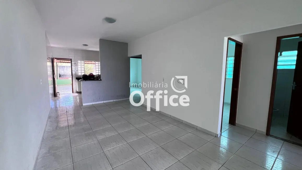 Foto 8 de Casa com 3 quartos à venda, 300m2 em Lourdes, Anapolis - GO