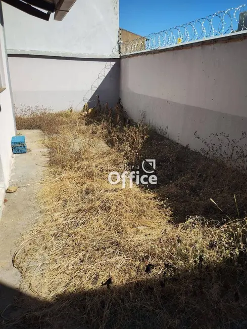 Foto 5 de Casa com 3 quartos à venda, 300m2 em Parque dos Pirineus, Anapolis - GO