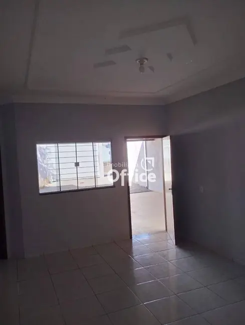Foto 2 de Casa com 3 quartos à venda, 300m2 em Parque dos Pirineus, Anapolis - GO