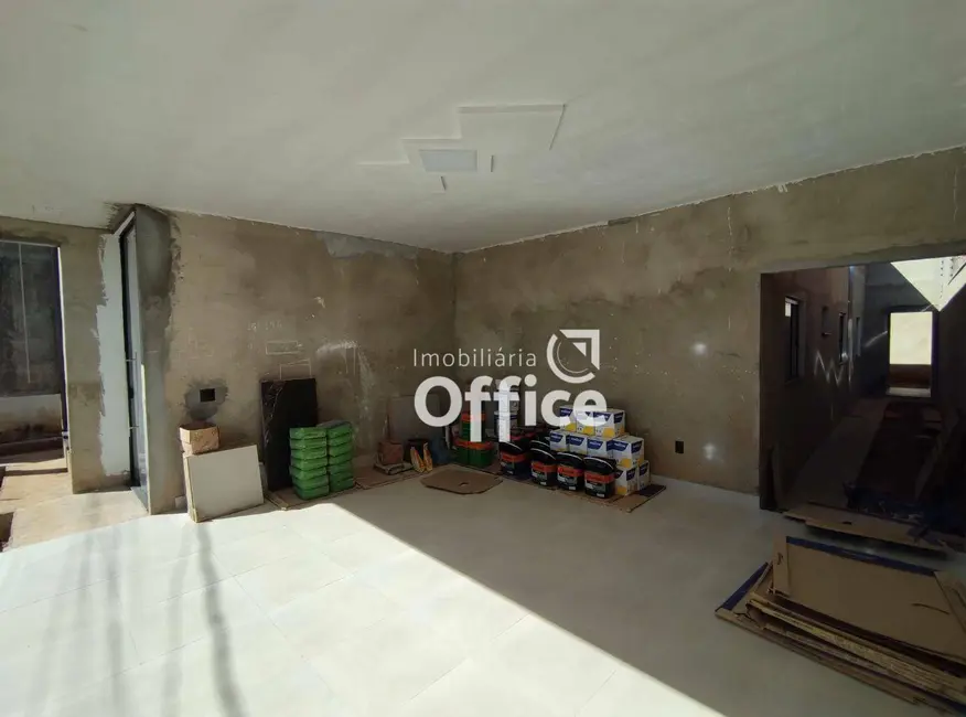 Casa com 3 quartos à venda, 302m2 em Jardim das Oliveiras, Anapolis - GO - imagem 4 Foto 4 de Casa com 3 quartos à venda, 302m2 em Jardim das Oliveiras, Anapolis - GO