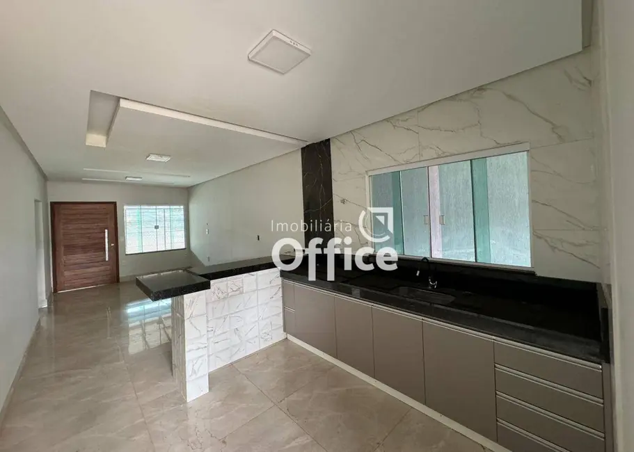 Casa com 3 quartos à venda, 360m2 em Santo Antônio, Anapolis - GO - imagem 4 Foto 4 de Casa com 3 quartos à venda, 360m2 em Santo Antônio, Anapolis - GO