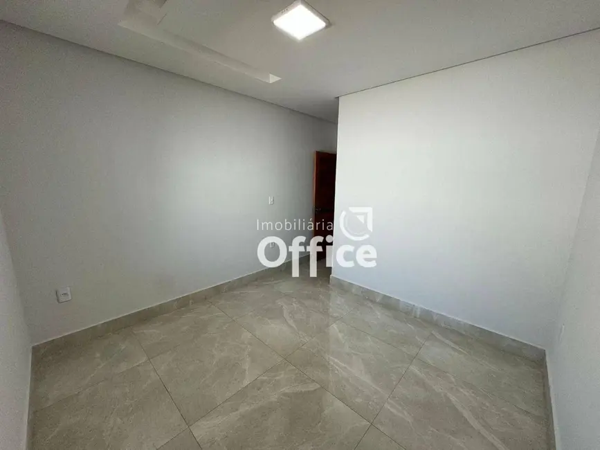 Casa com 3 quartos à venda, 360m2 em Santo Antônio, Anapolis - GO - imagem 5 Foto 5 de Casa com 3 quartos à venda, 360m2 em Santo Antônio, Anapolis - GO