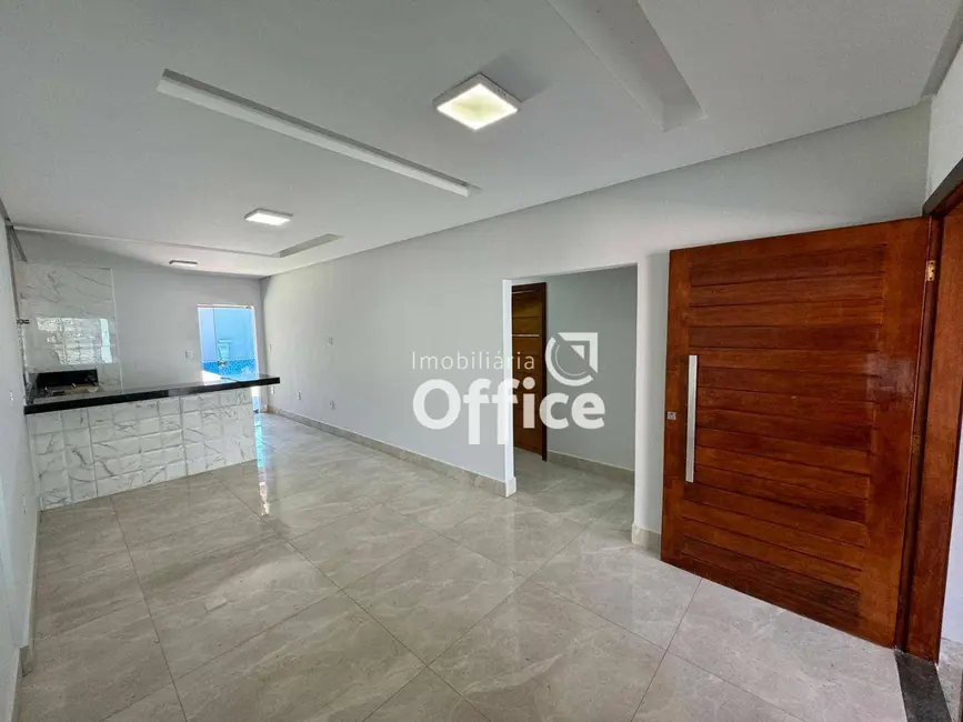 Casa com 3 quartos à venda, 360m2 em Santo Antônio, Anapolis - GO - imagem 3 Foto 3 de Casa com 3 quartos à venda, 360m2 em Santo Antônio, Anapolis - GO