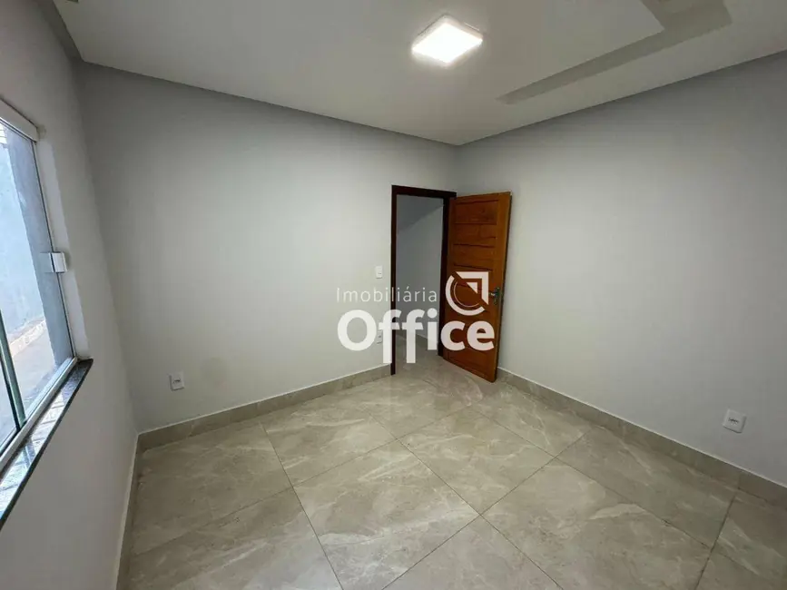 Casa com 3 quartos à venda, 360m2 em Santo Antônio, Anapolis - GO - imagem 8 Foto 8 de Casa com 3 quartos à venda, 360m2 em Santo Antônio, Anapolis - GO