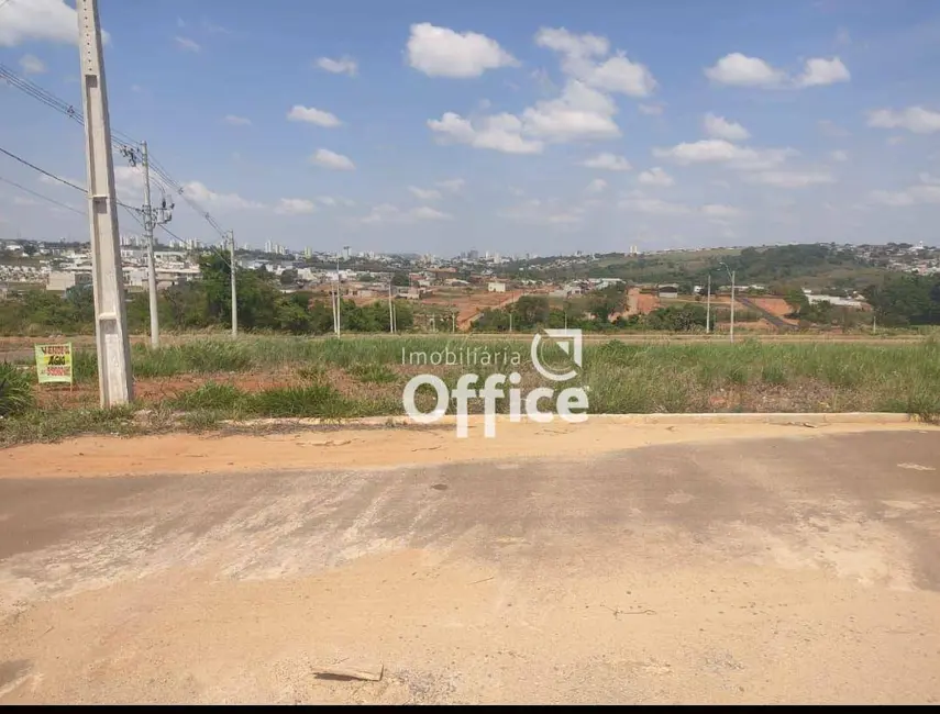 Foto 1 de Terreno / Lote à venda, 460m2 em Anapolis - GO