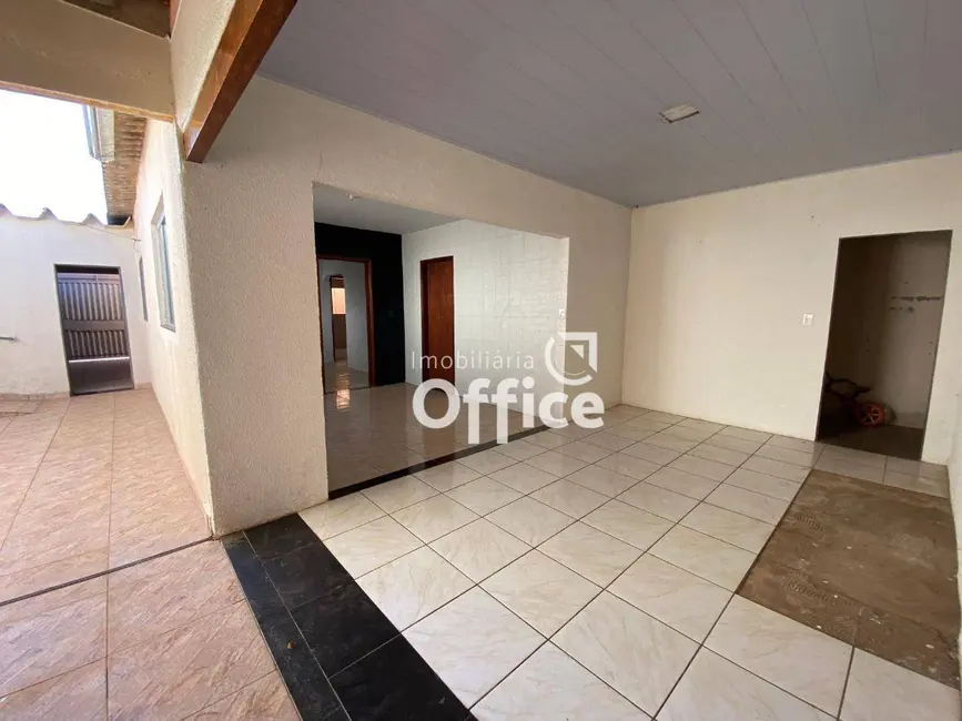 Foto 1 de Casa com 3 quartos à venda, 250m2 em Nova Vila Jaiara, Anapolis - GO