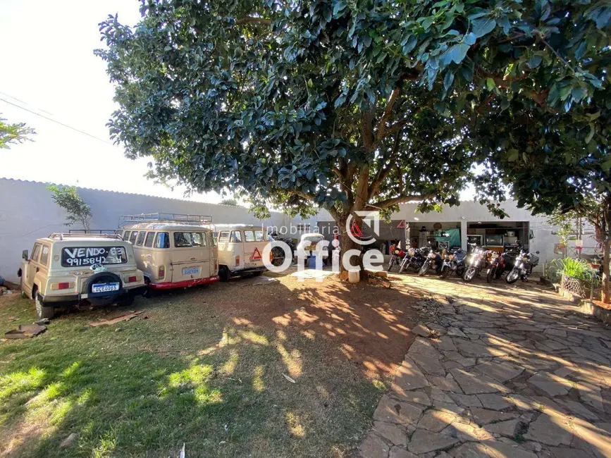 Foto 4 de Casa com 3 quartos à venda, 250m2 em Nova Vila Jaiara, Anapolis - GO