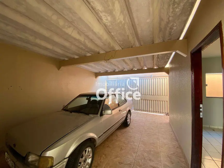 Foto 6 de Casa com 3 quartos à venda, 250m2 em Nova Vila Jaiara, Anapolis - GO