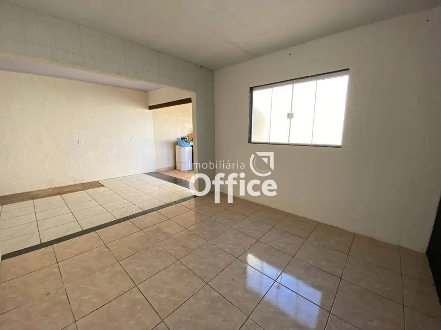 Foto 7 de Casa com 3 quartos à venda, 250m2 em Nova Vila Jaiara, Anapolis - GO