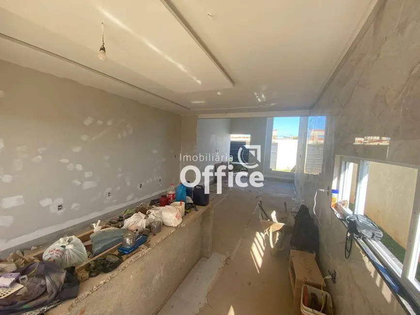 Casa com 3 quartos à venda, 300m2 em Anapolis - GO - imagem 3 Foto 3 de Casa com 3 quartos à venda, 300m2 em Anapolis - GO