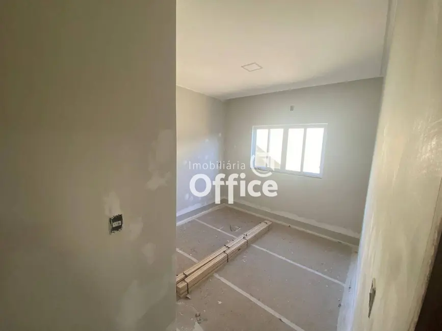 Casa com 3 quartos à venda, 300m2 em Anapolis - GO - imagem 7 Foto 7 de Casa com 3 quartos à venda, 300m2 em Anapolis - GO