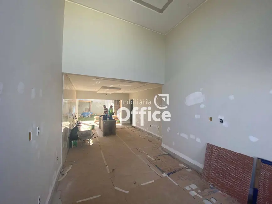 Casa com 3 quartos à venda, 300m2 em Anapolis - GO - imagem 5 Foto 5 de Casa com 3 quartos à venda, 300m2 em Anapolis - GO