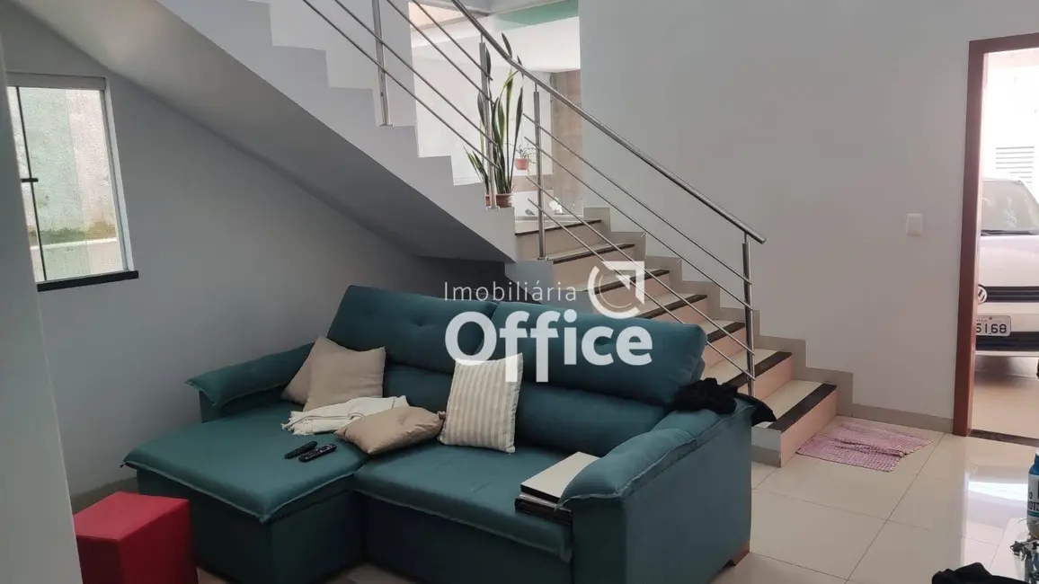 Sobrado com 3 quartos à venda, 150m2 em Residencial Villa Bella, Anapolis - GO - imagem 3 Foto 3 de Sobrado com 3 quartos à venda, 150m2 em Residencial Villa Bella, Anapolis - GO